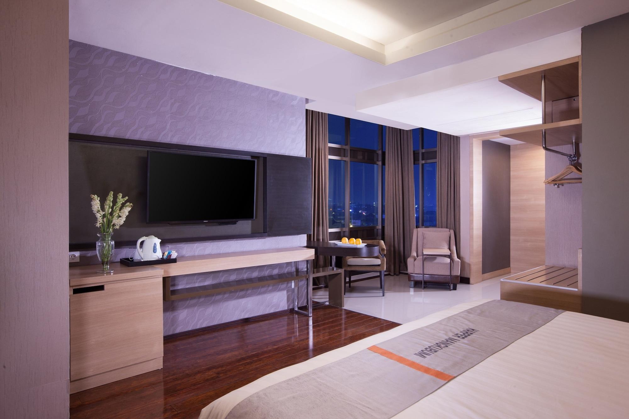 Harper Malioboro Yogyakarta By Aston Hotel Exterior photo