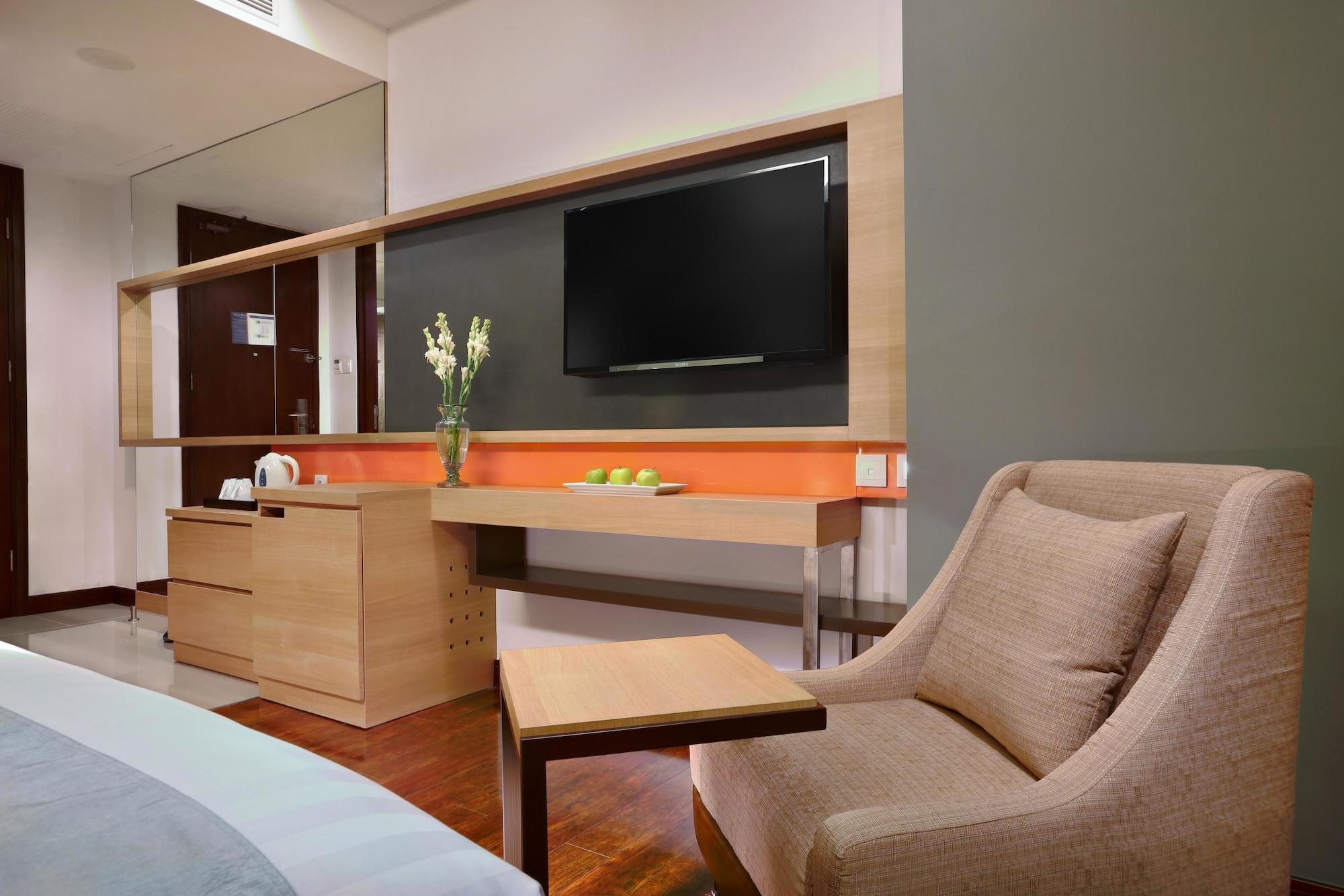 Harper Malioboro Yogyakarta By Aston Hotel Exterior photo