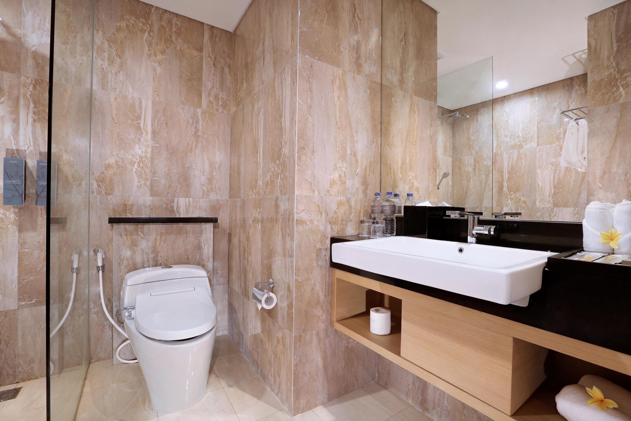 Harper Malioboro Yogyakarta By Aston Hotel Exterior photo