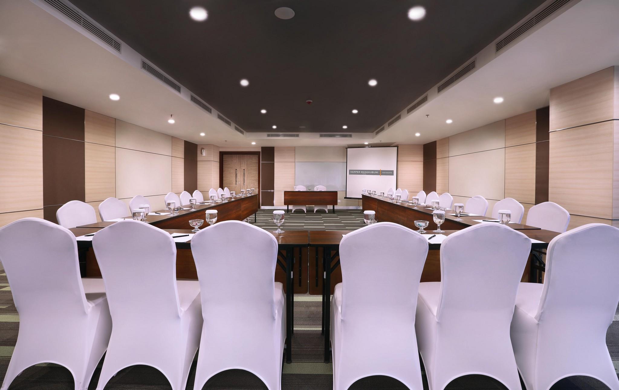 Harper Malioboro Yogyakarta By Aston Hotel Exterior photo