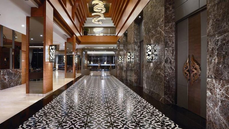 Harper Malioboro Yogyakarta By Aston Hotel Exterior photo